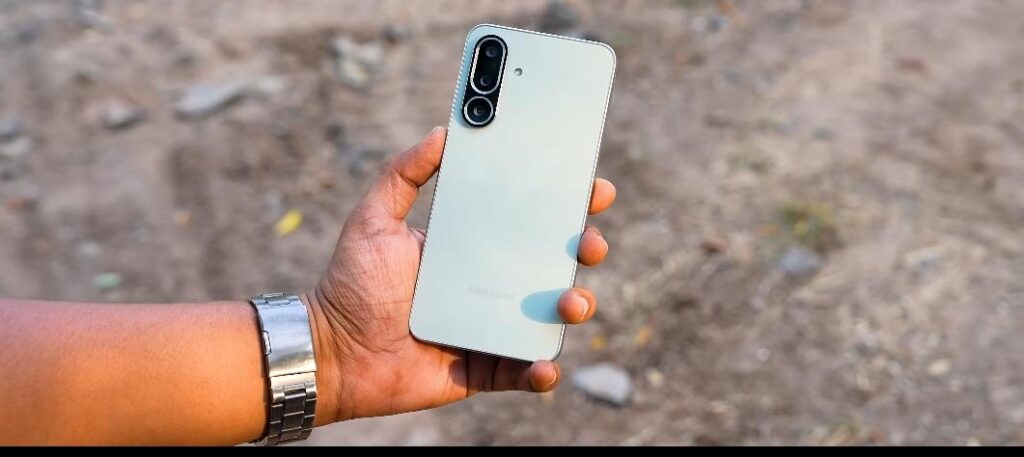Samsung Galaxy M56 : एक नया शक्तिशाली स्मार्टफोन 2025 2 Samsung Galaxy M56
